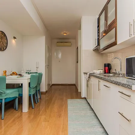 Daire Awesome In With House Sea View Privlaka (Zadar)